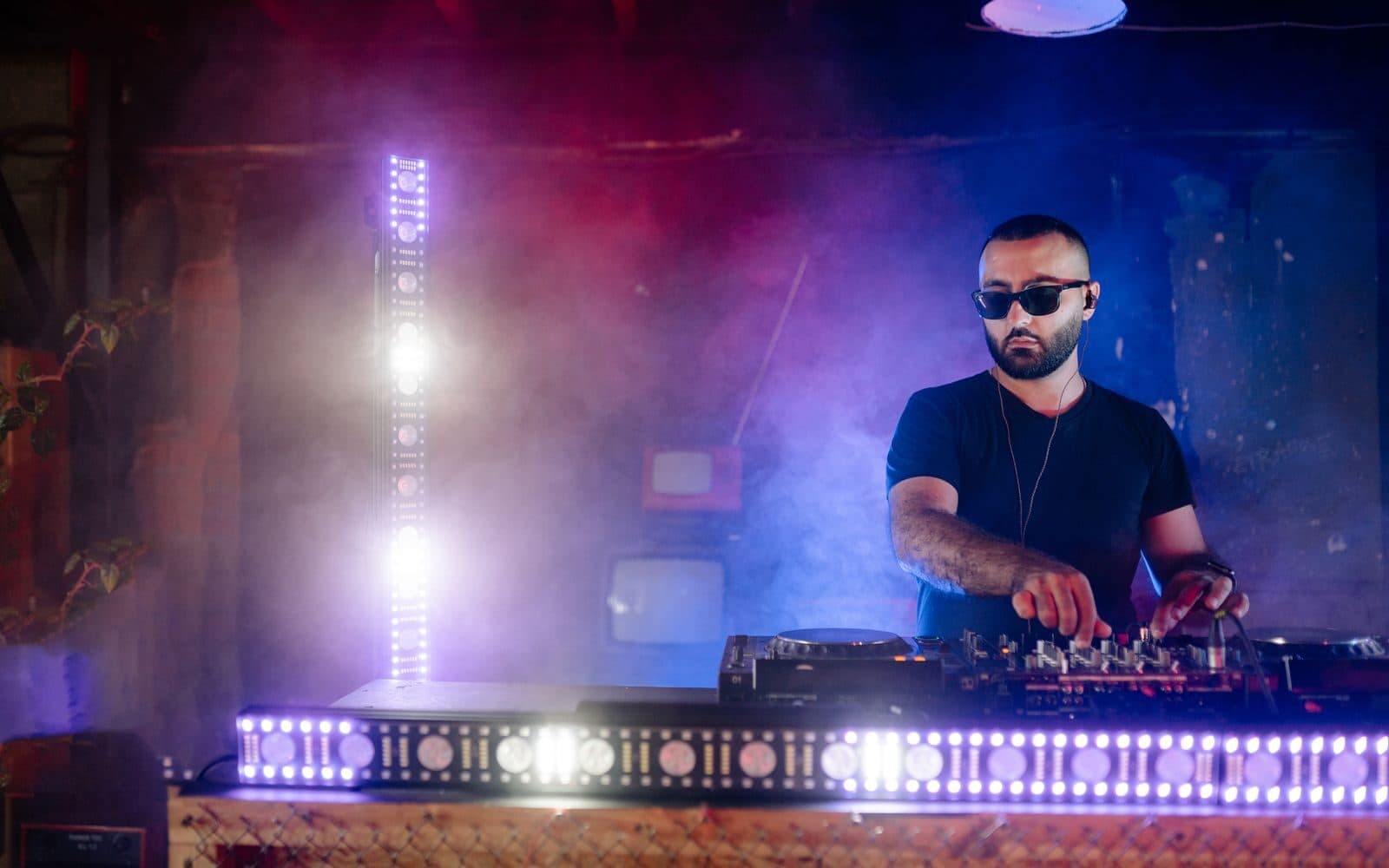 How to Start a DJ Business from Scratch: A Comprehensive Guide